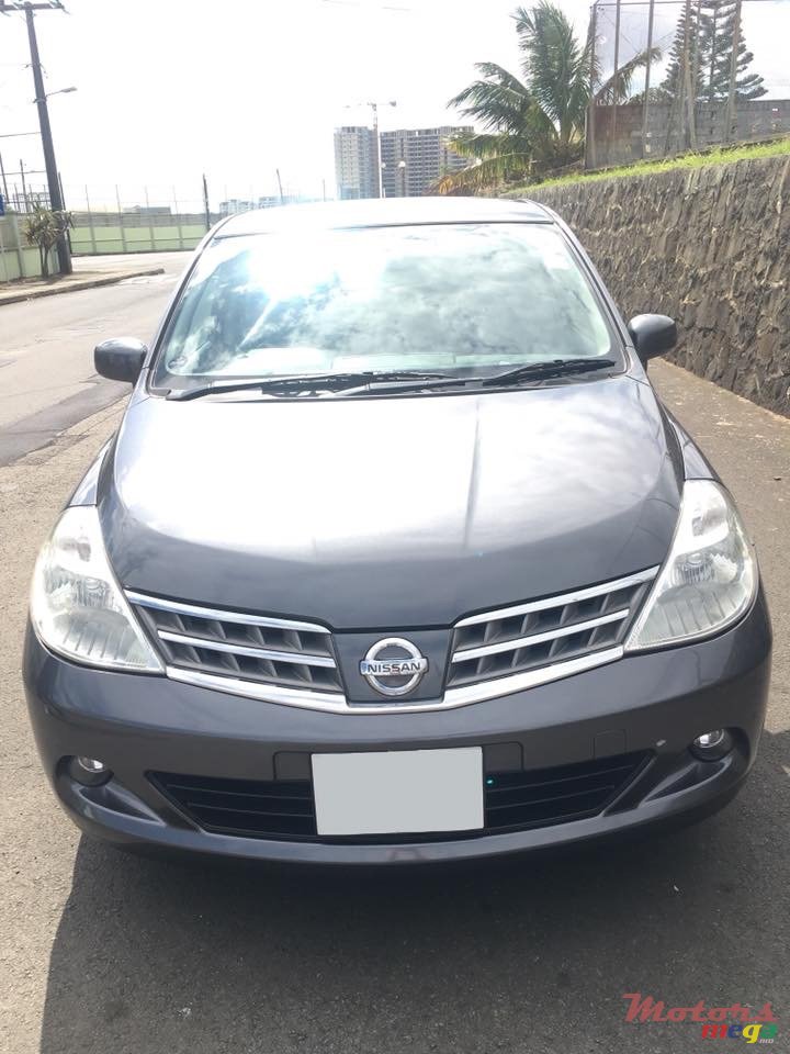 2009' Nissan Tiida photo #2