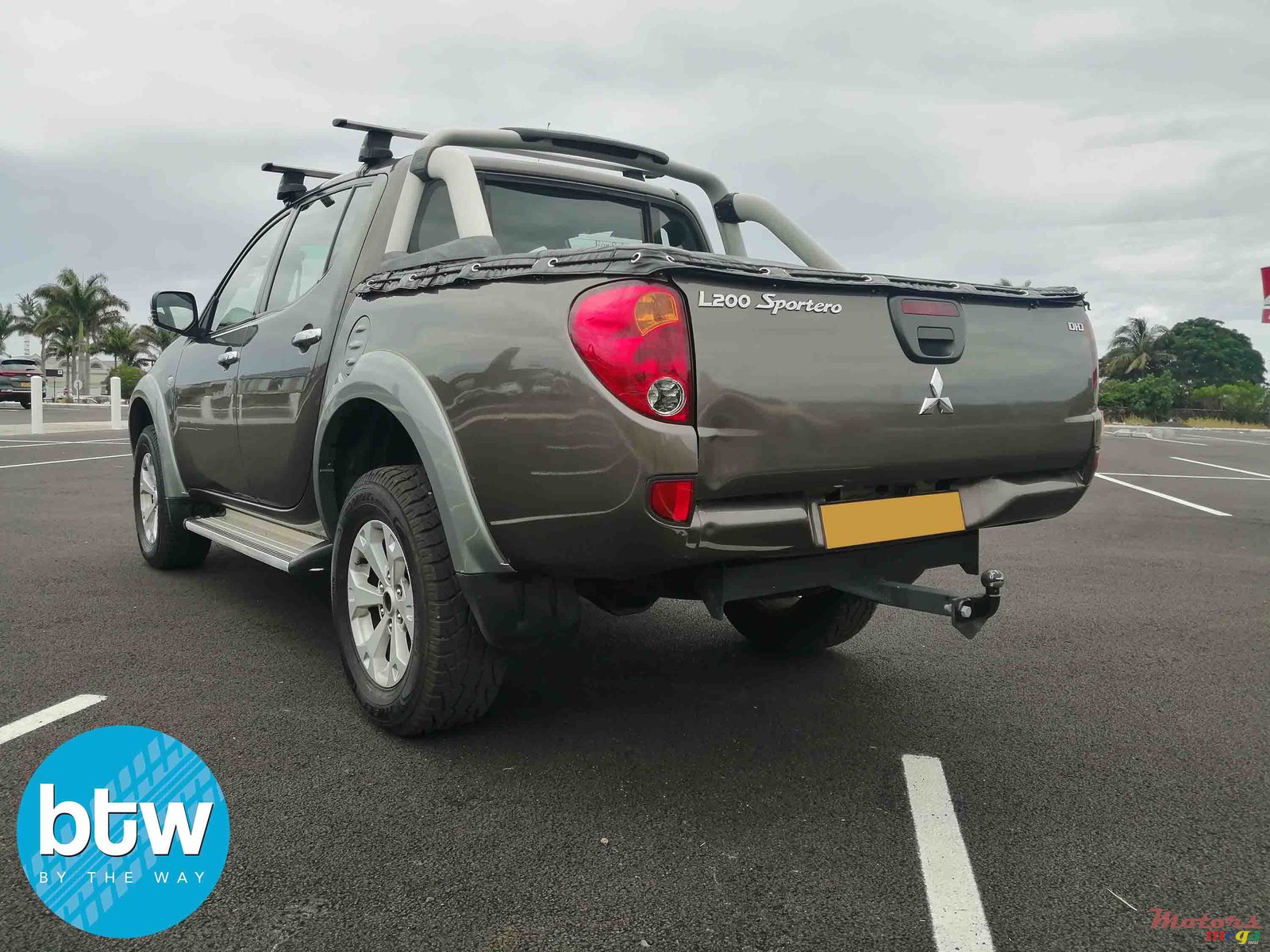 2011' Mitsubishi L 200 Sportero 4X4 photo #2