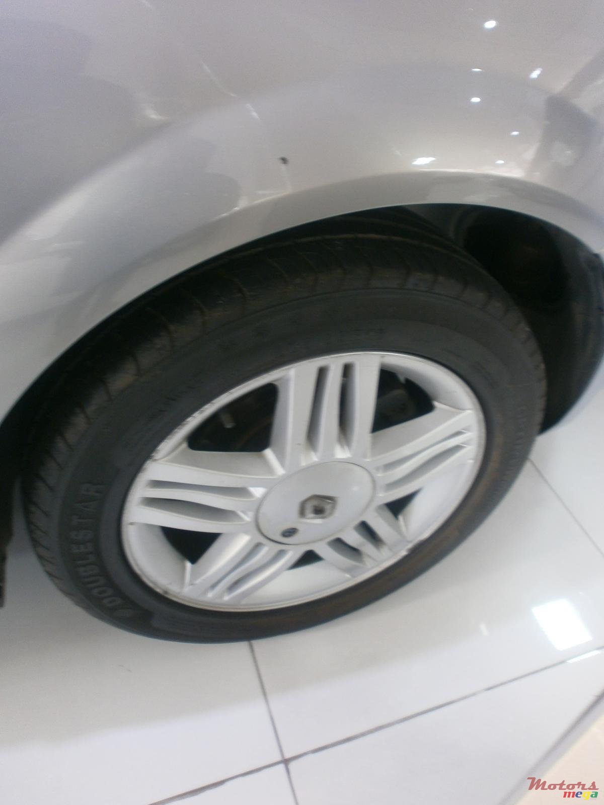 2004' Renault Megane photo #6