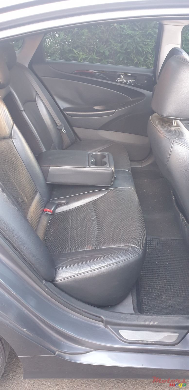 2011' Hyundai Sonata photo #7