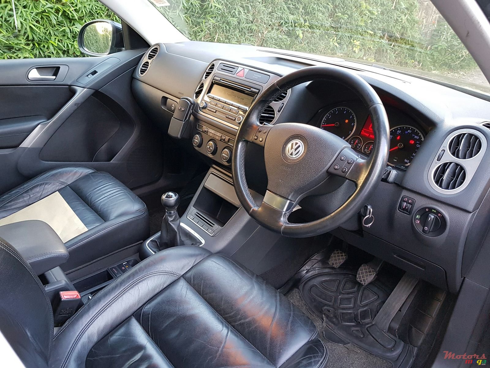 2008' Volkswagen Tiguan 1400cc turbo photo #4