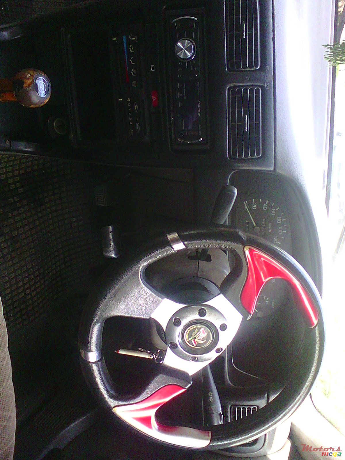 1990' Nissan Sunny photo #2