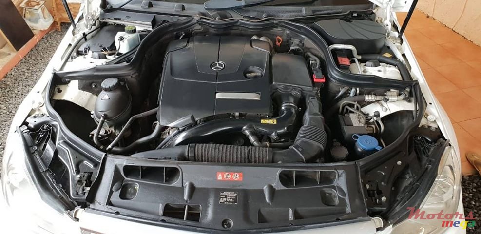 2012' Mercedes-Benz C-Class photo #6