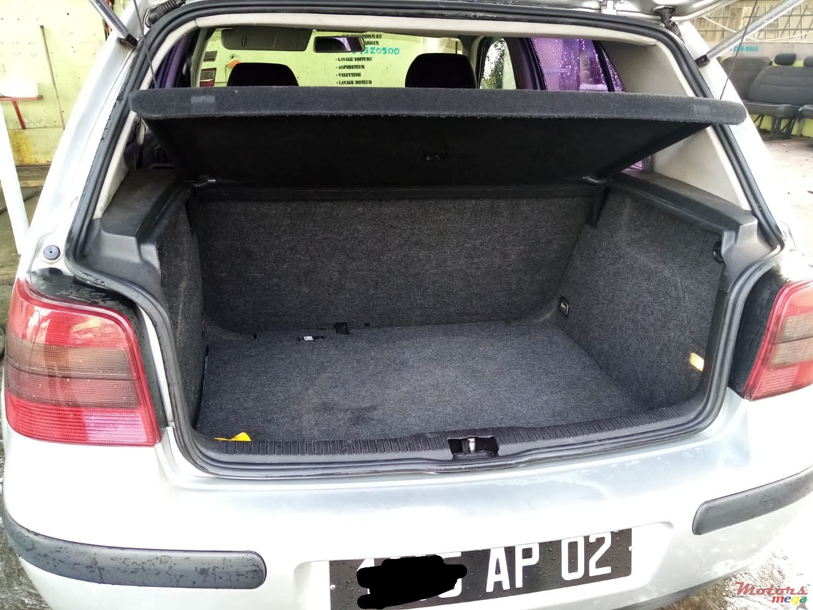 2002' Volkswagen Golf photo #6