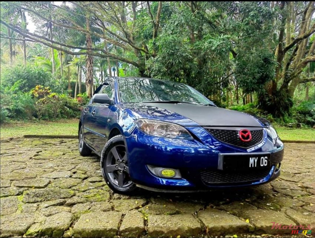 2006' Mazda 3 photo #1