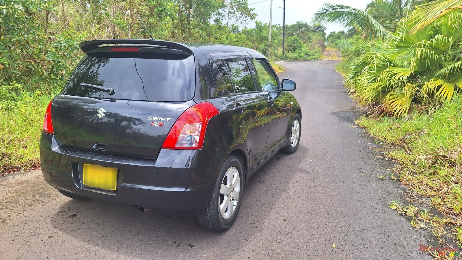2010' Suzuki Swift Japan photo #1