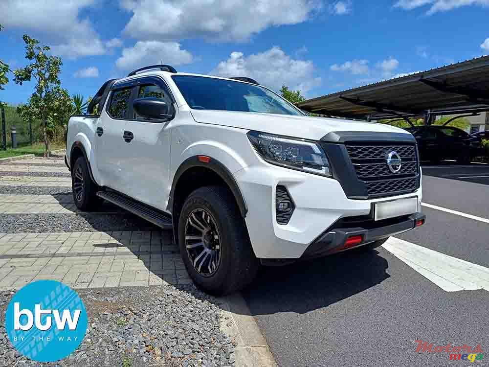2023' Nissan Navara D23 4x2 photo #1