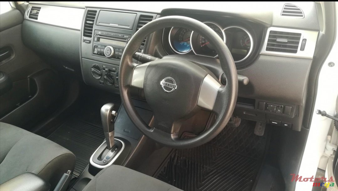 2007' Nissan Tiida photo #5