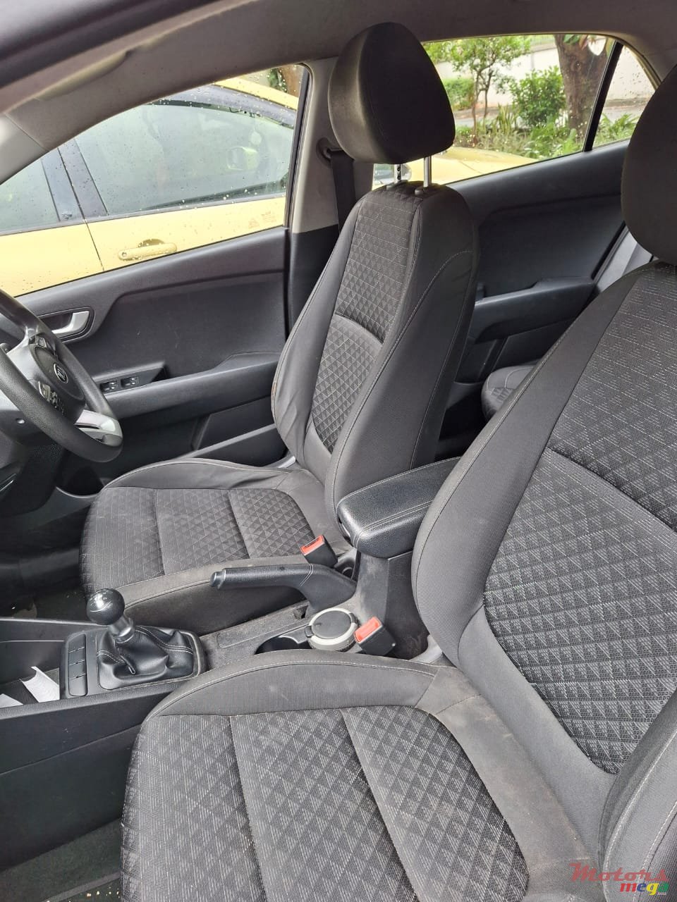 2020' Kia Rio photo #3