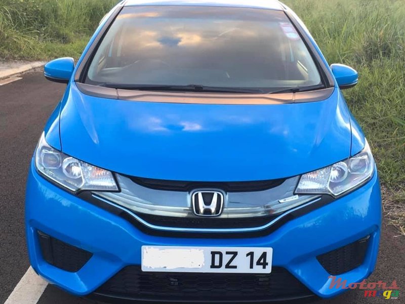 2014' Honda Fit Hybrid photo #1