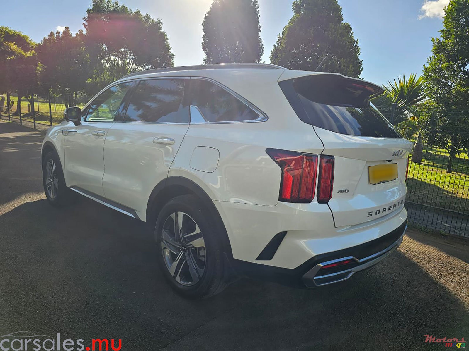 2022' Kia Sorento 1.6 PHEV AWD 7 Seater photo #4