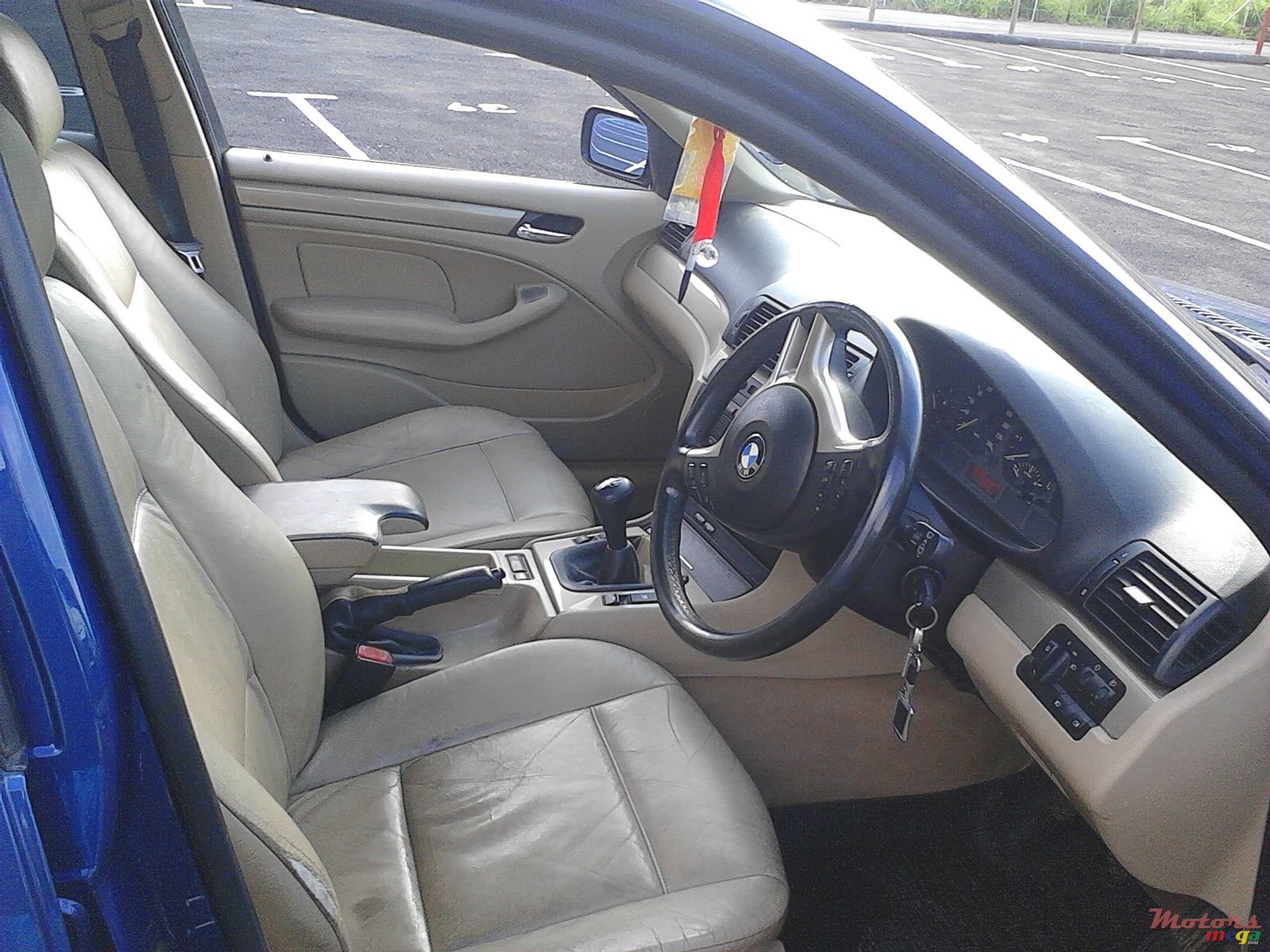 2001' BMW 3 Series E46 2000-2005 photo #3