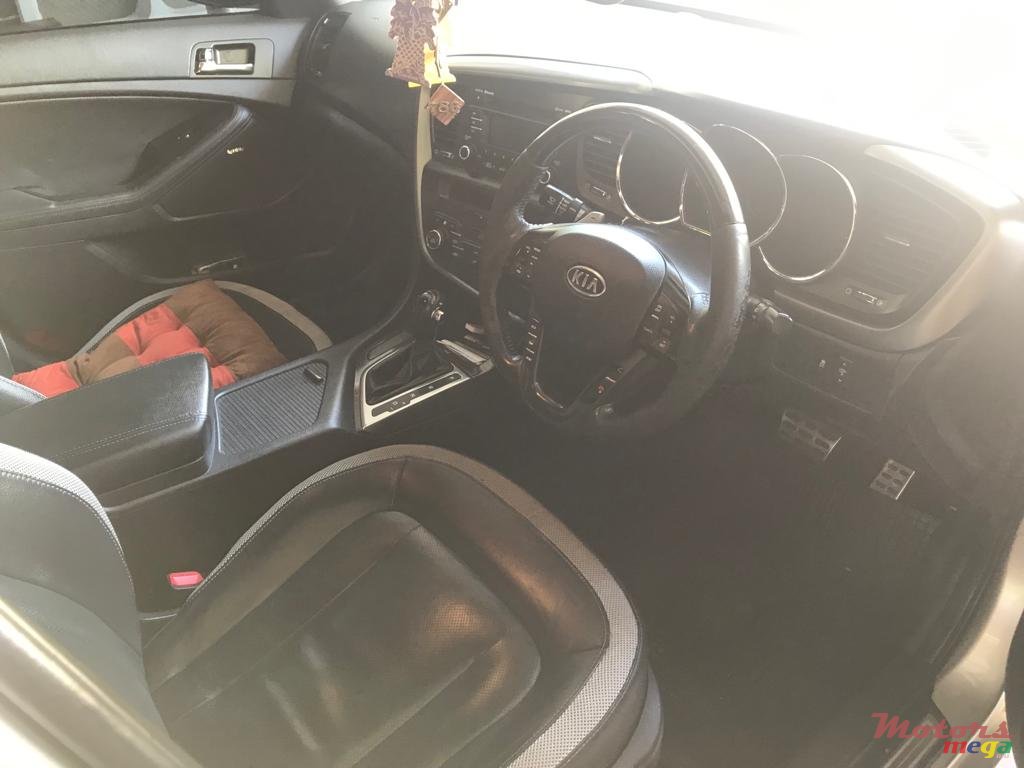 2012' Kia Optima photo #4