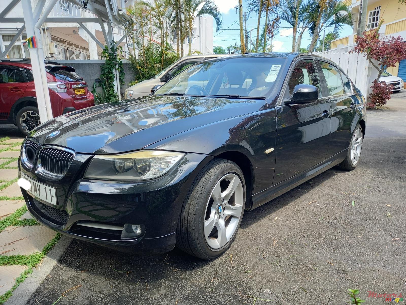 2011' BMW 316 photo #2