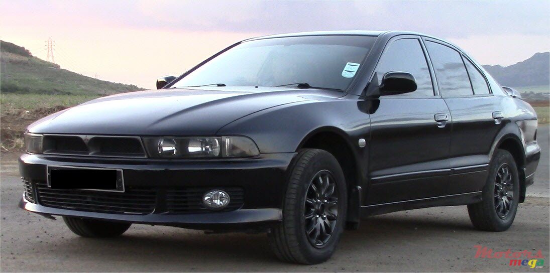 2005' Mitsubishi Galant Super Saloon photo #1