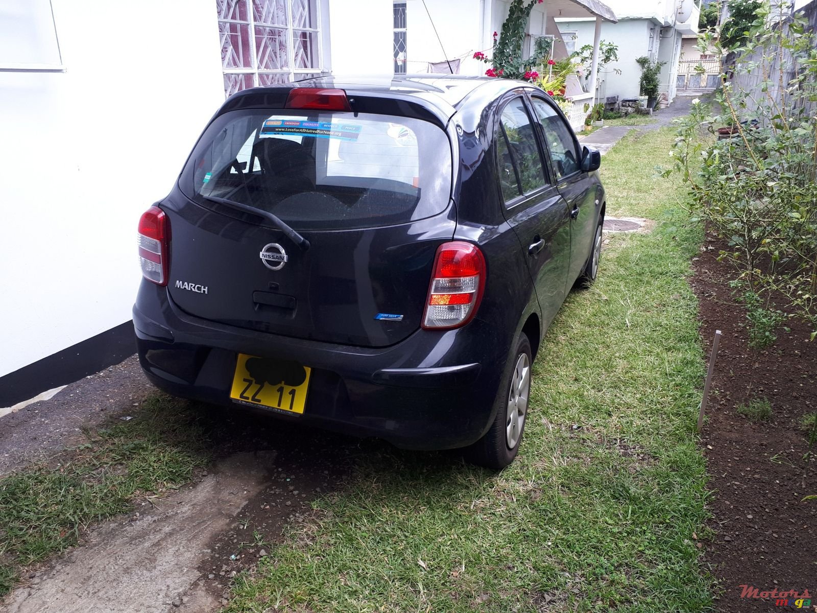 2011' Nissan March photo #2