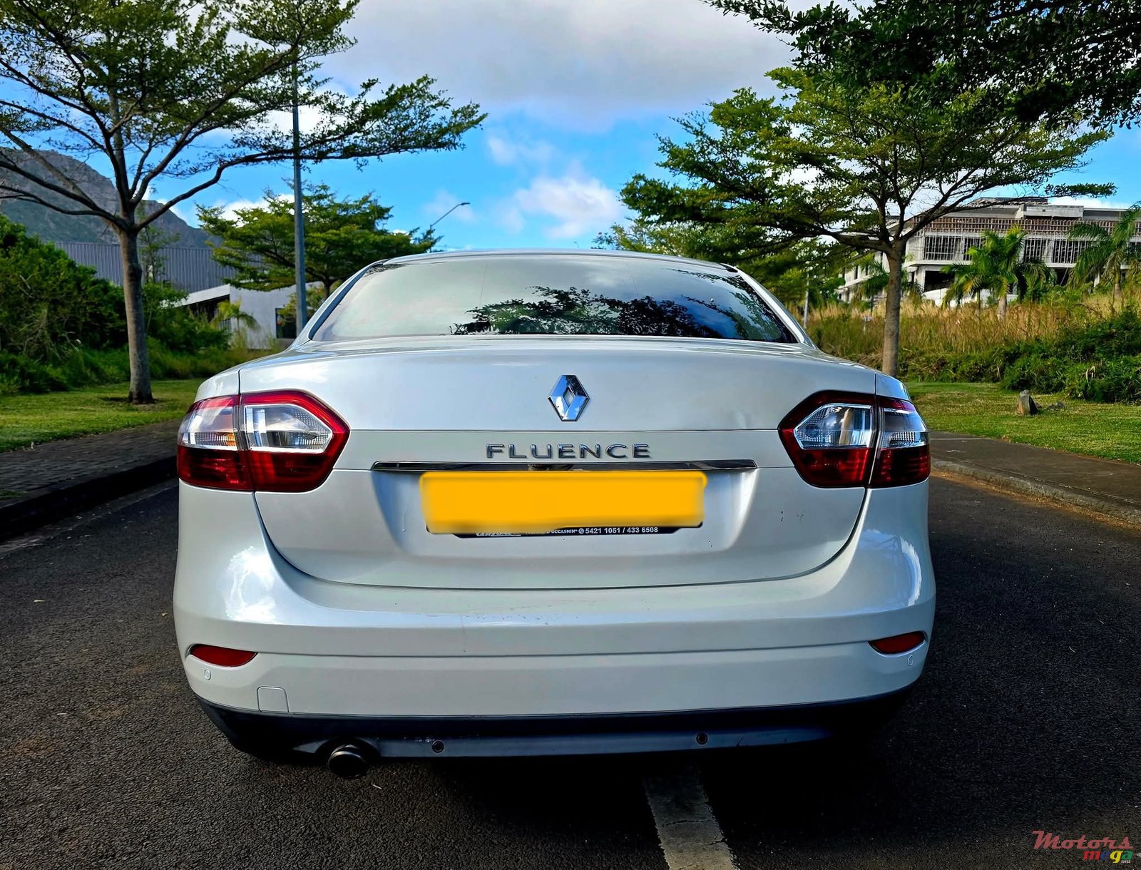 2014' Renault Fluence photo #4