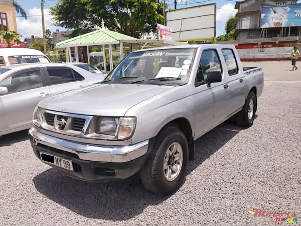 1999' Nissan Navara 4X2 photo #1