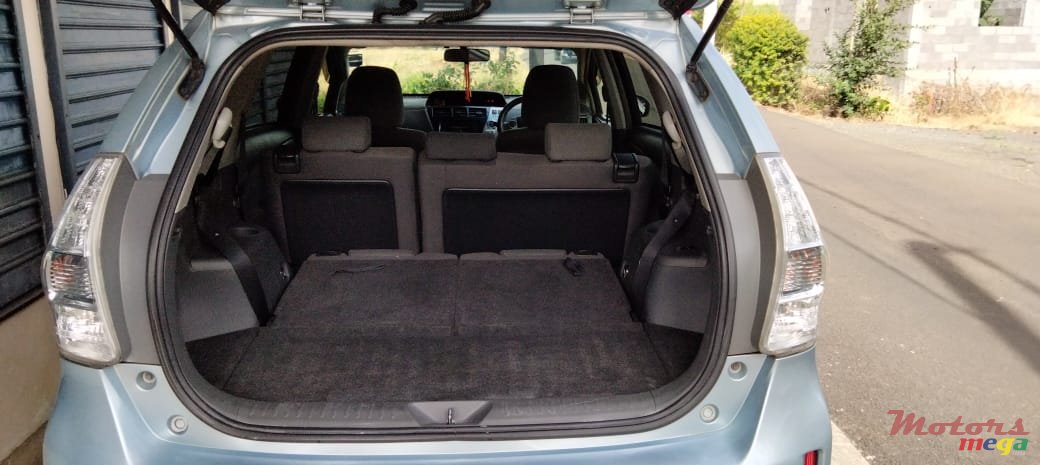 2014' Toyota Prius photo #6