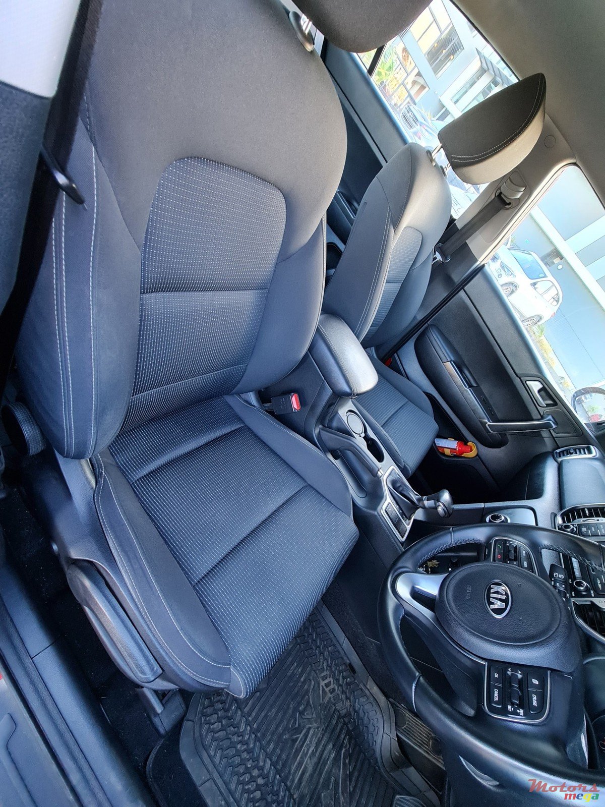 2017' Kia Sportage photo #3