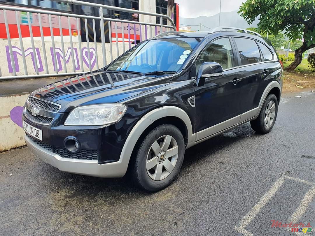 2009' Chevrolet Captiva photo #1