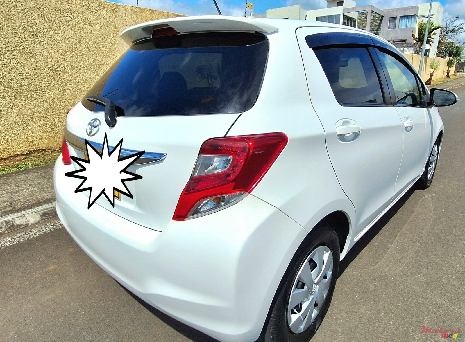 2015' Toyota Vitz photo #5