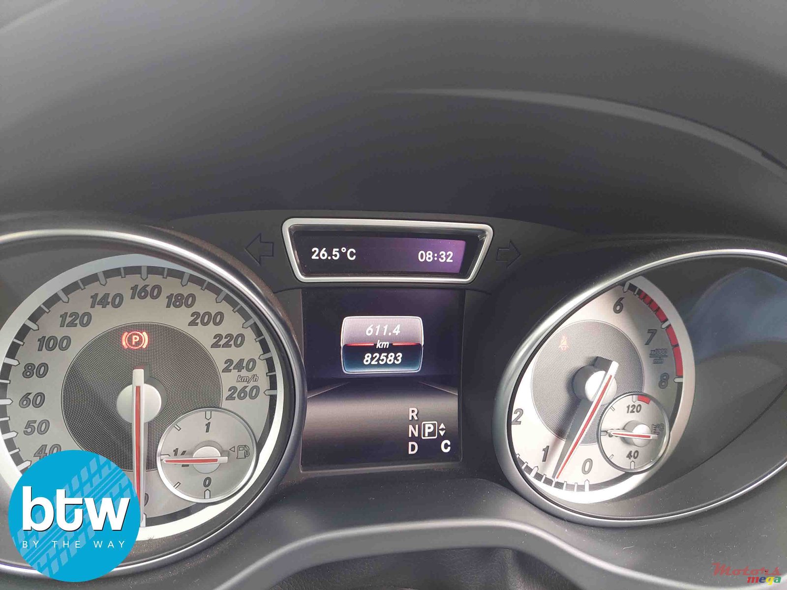 2016' Mercedes-Benz GLA-Class photo #7