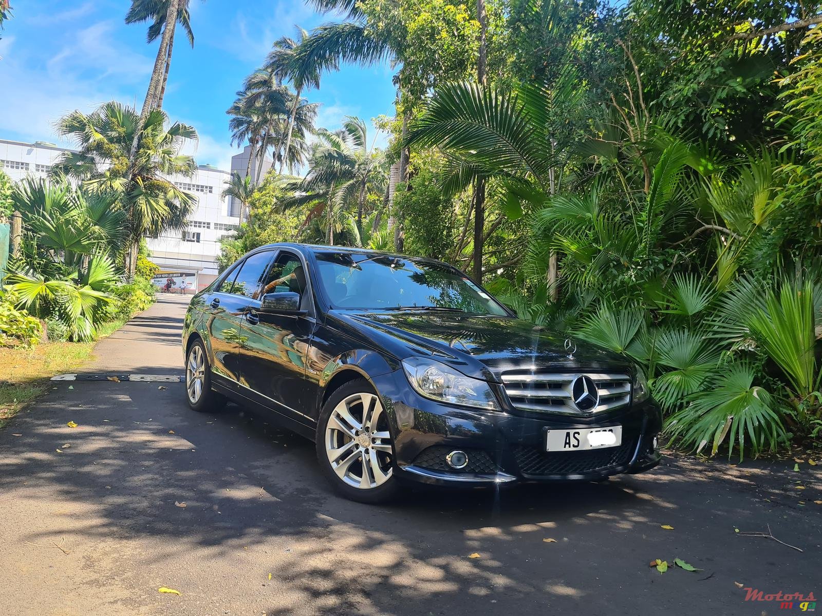2012' Mercedes-Benz C-Class C180 automatic photo #1