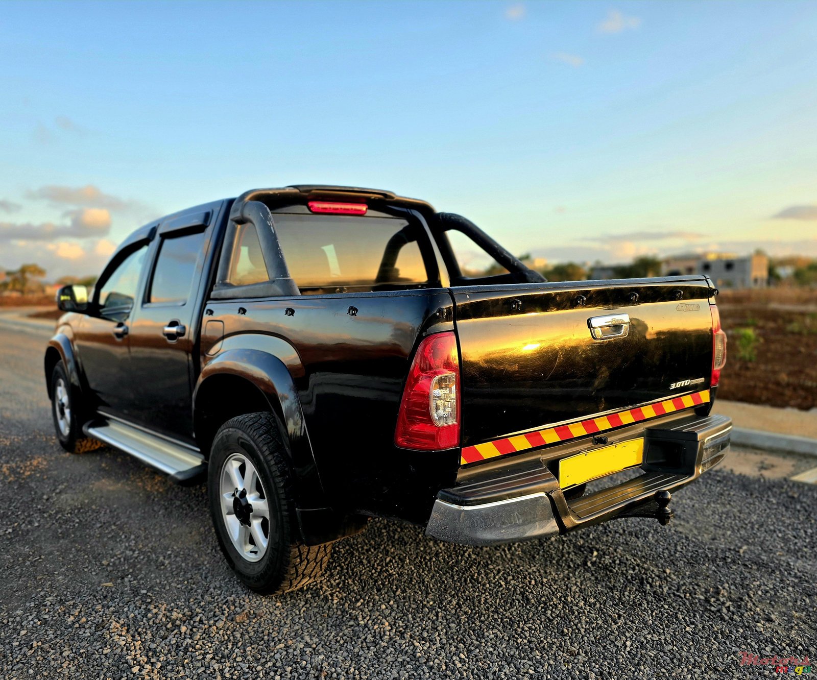 2007' Isuzu D-Max Automatic  4x4 photo #1