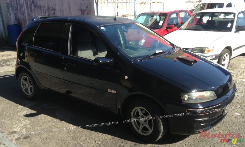 2001' Fiat Punto photo #2