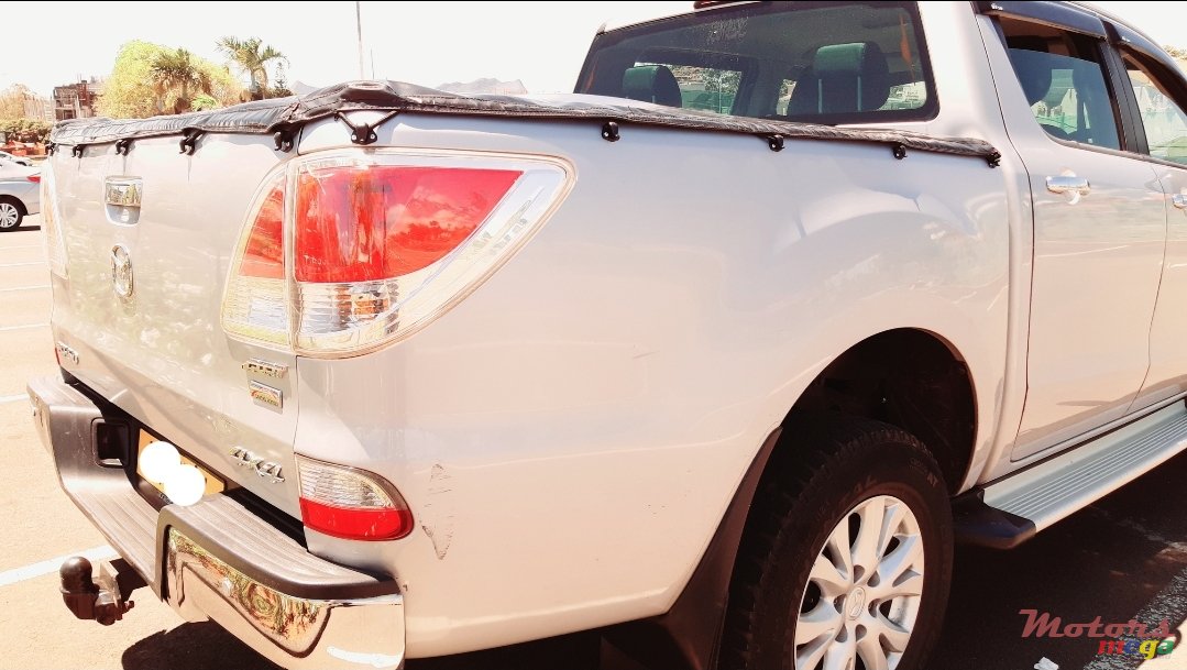 2014' Mazda BT-50 photo #3