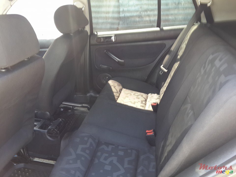 1999' Volkswagen Golf IV MK4 photo #4