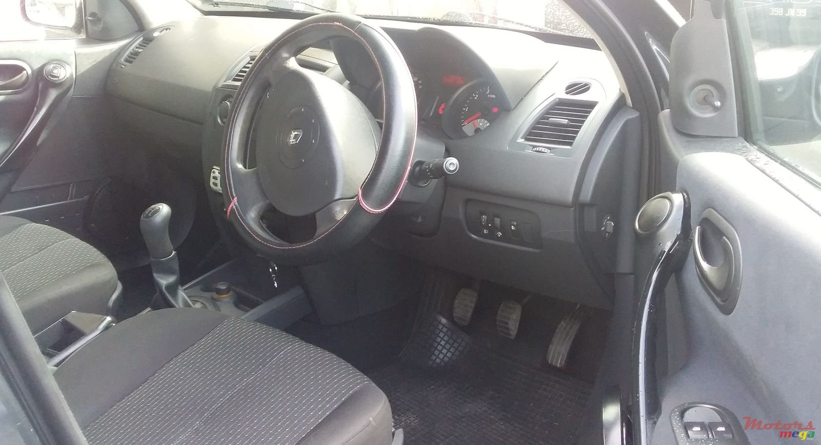 2006' Renault Megane photo #3