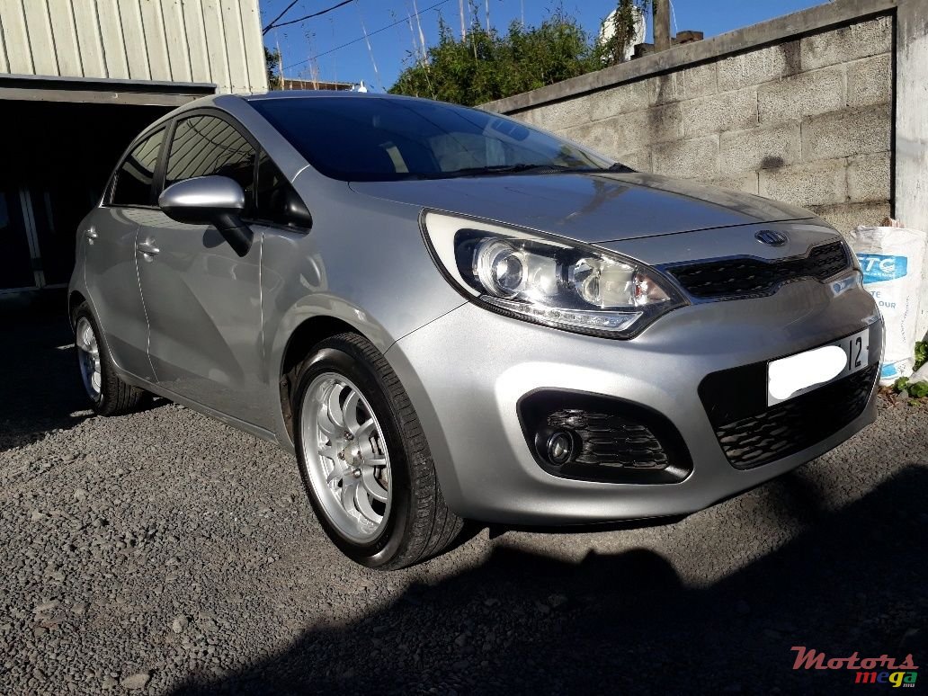 2012' Kia Rio photo #1