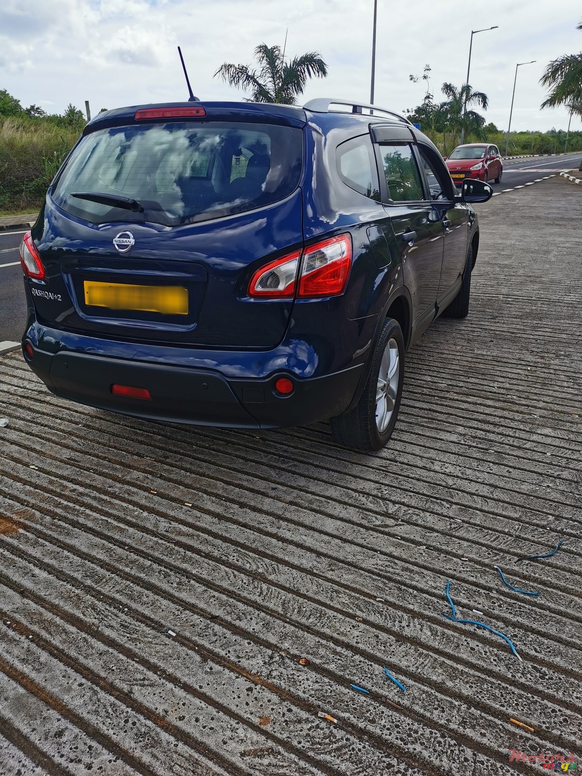 2010' Nissan Qashqai+2 photo #4