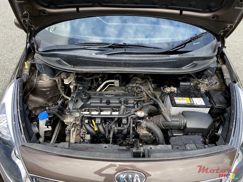 2011' Kia Rio Hatchback Manual photo #5