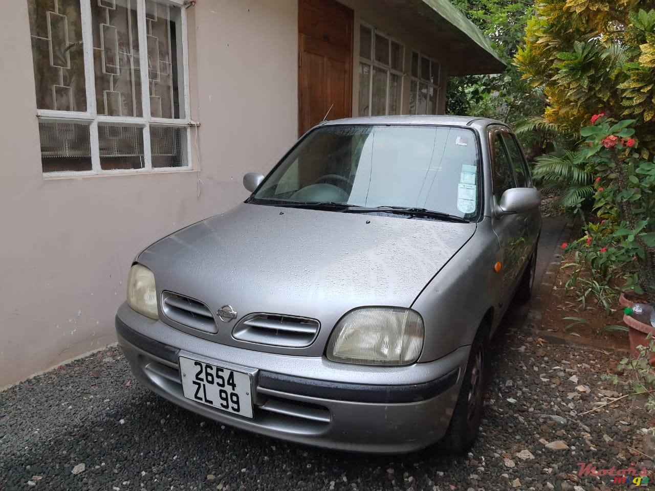 1999' Nissan March photo #1