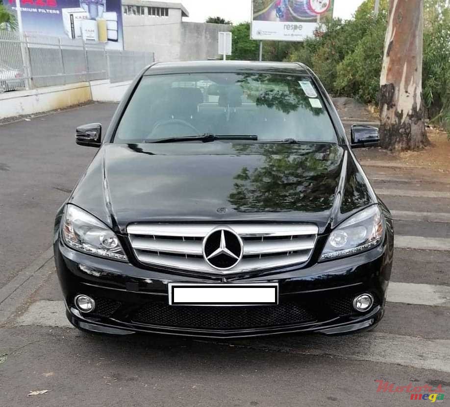 2009' Mercedes-Benz C-Class photo #1