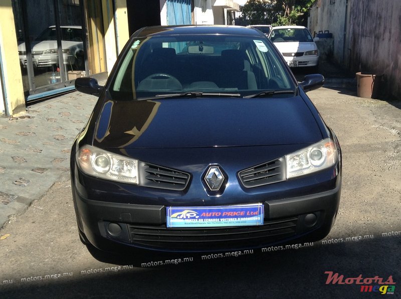2008' Renault photo #1