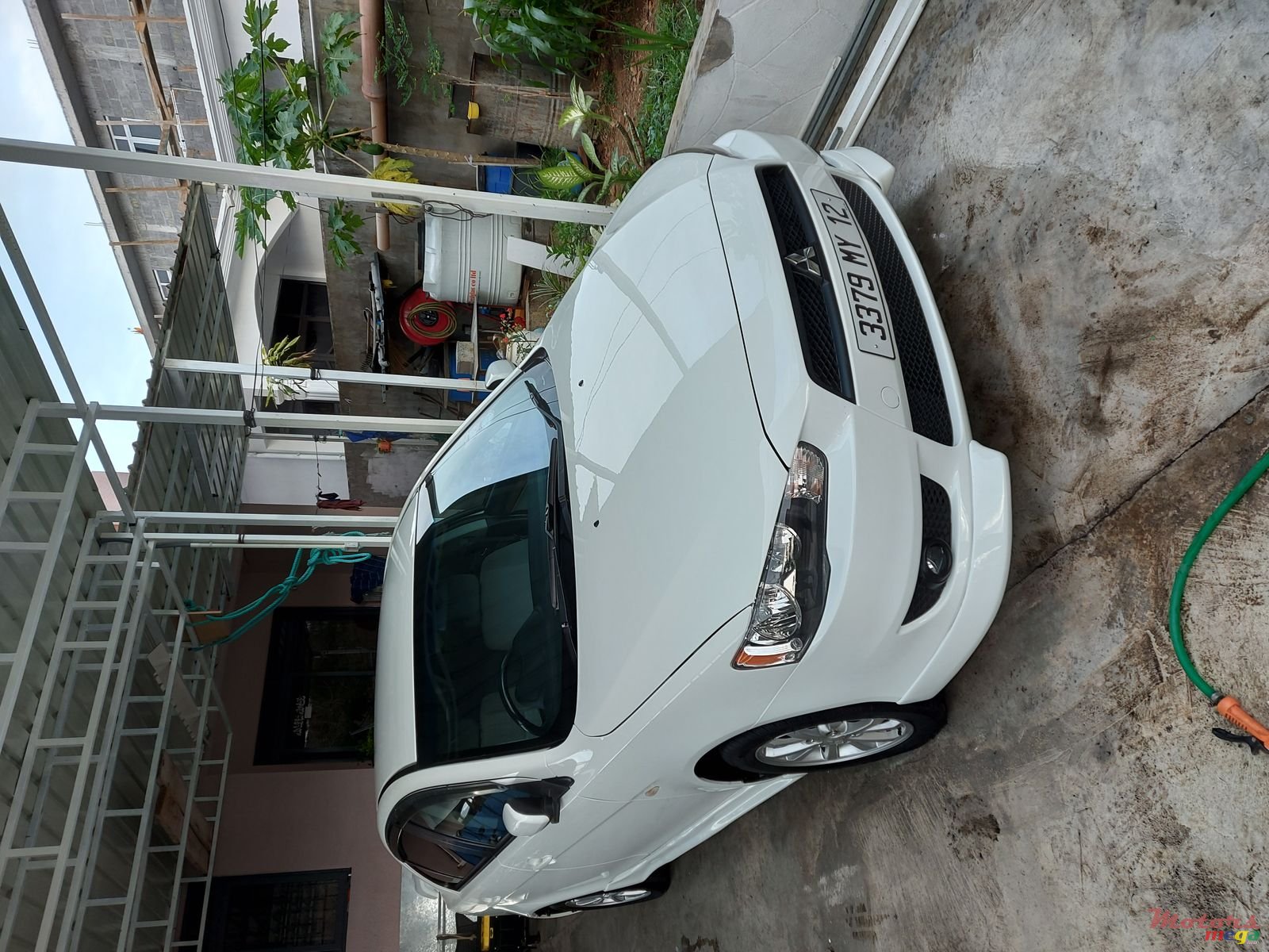 2012' Mitsubishi Lancer photo #1