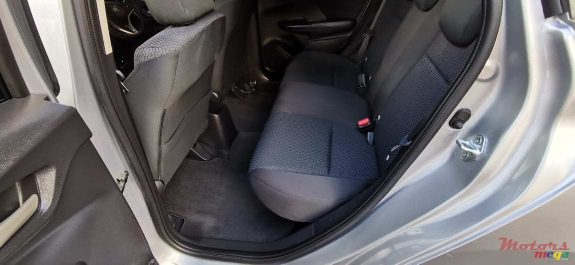 2018' Honda FIT USA photo #5