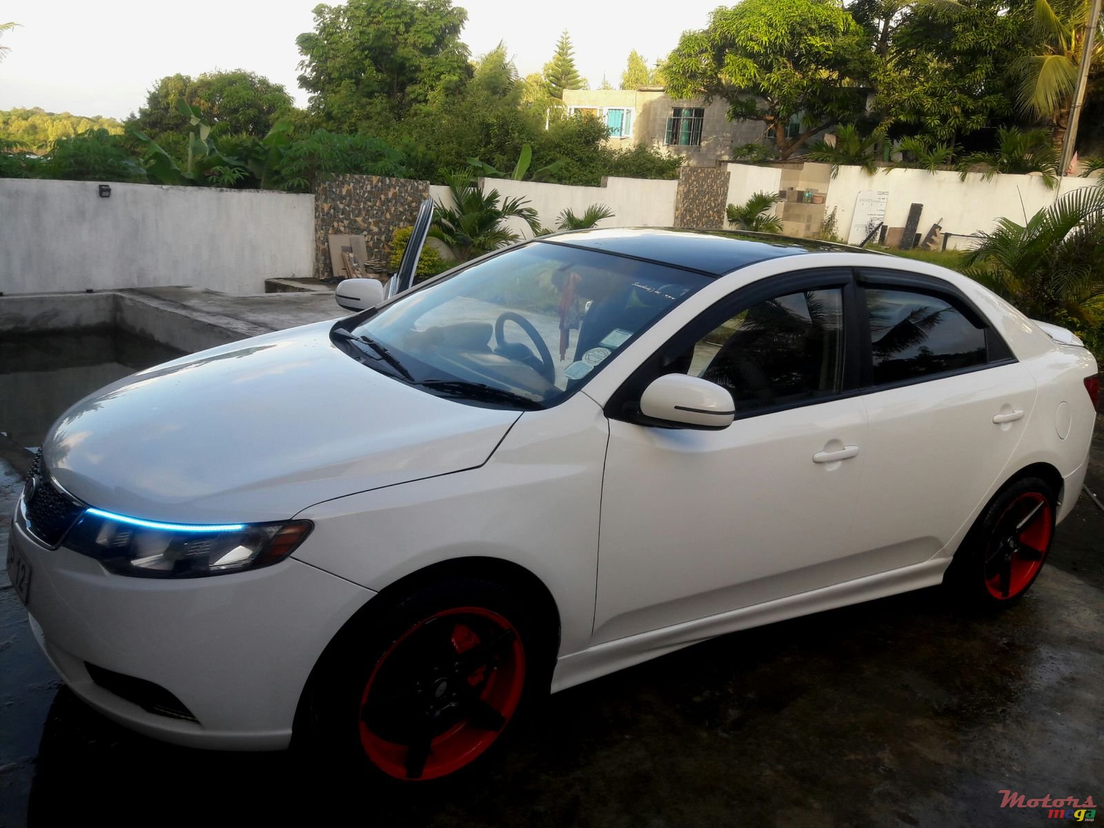 2012' Kia Cerato Sport photo #4