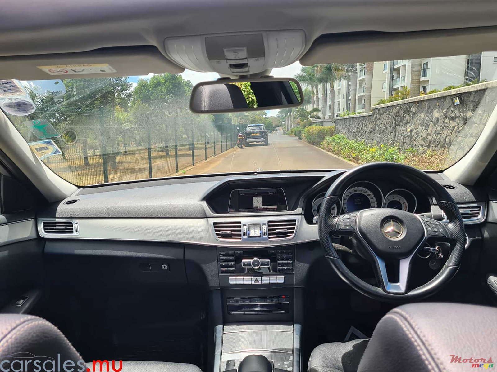 2014' Mercedes-Benz E 200 Avantgarde photo #6