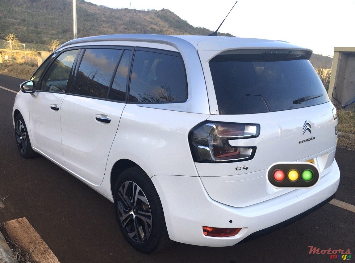 2018' Citroen C4 Picasso photo #4