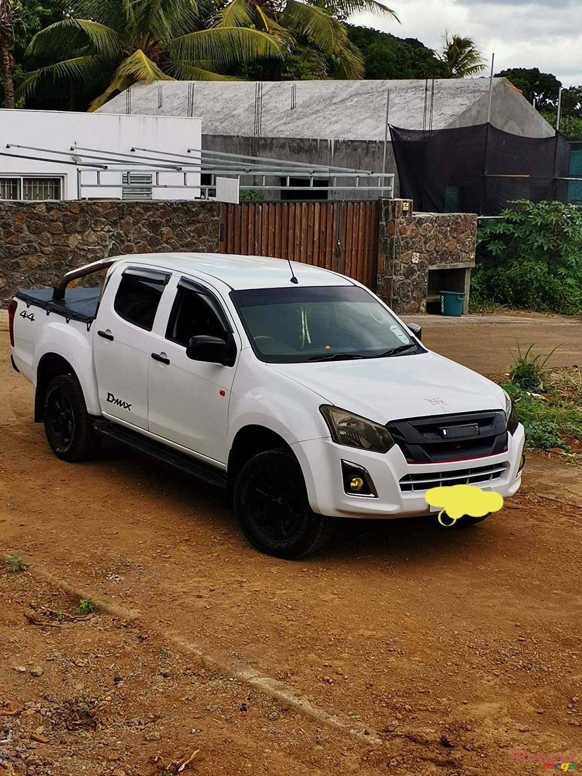 2017' Isuzu D-Max photo #1