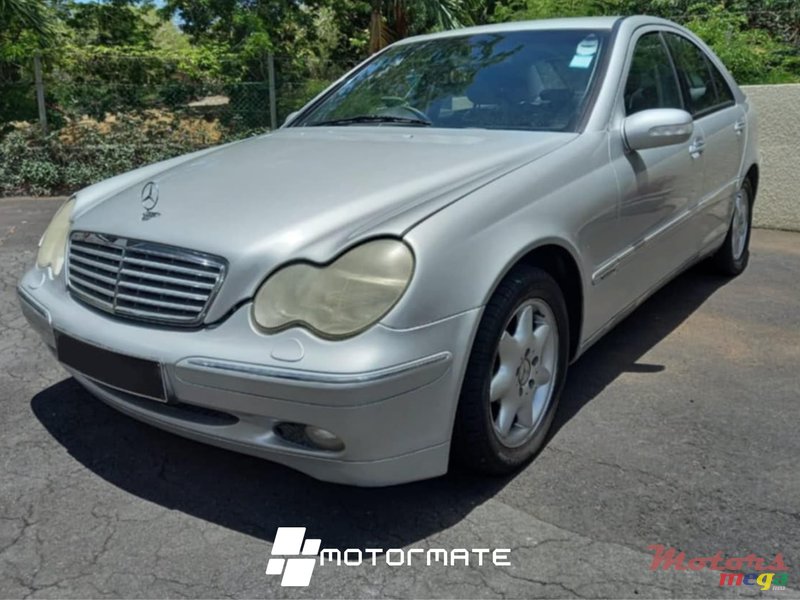 2001' Mercedes-Benz C 200 KOMPRESSO photo #2