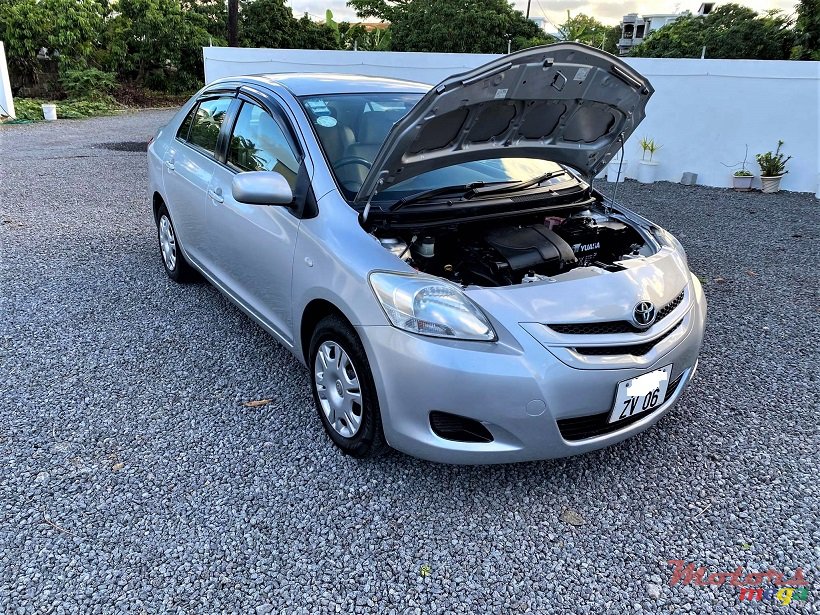 2006' Toyota Belta Auto 1000cc photo #6