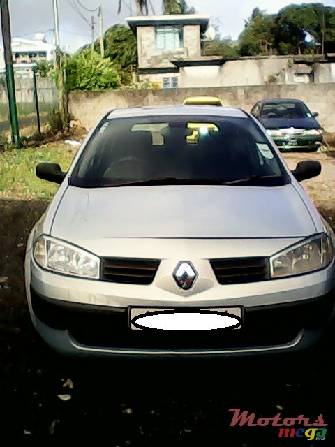 2004' Renault Megane photo #1