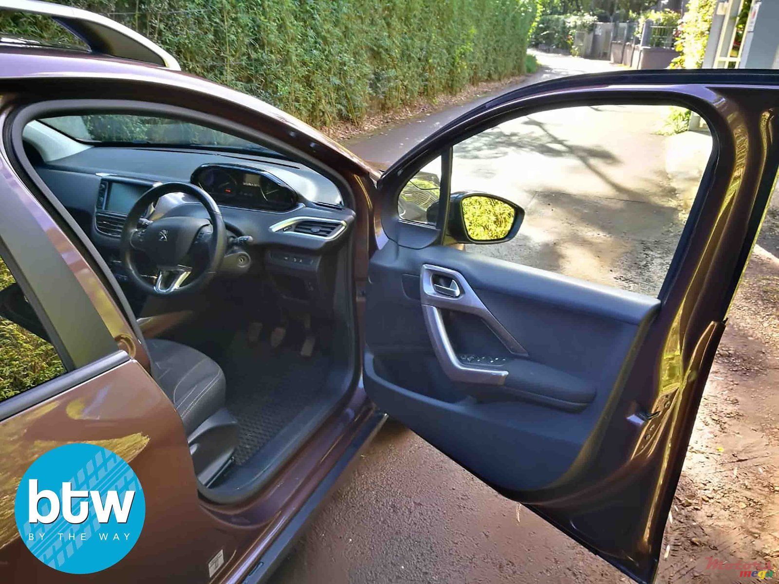 2014' Peugeot 2008 photo #5