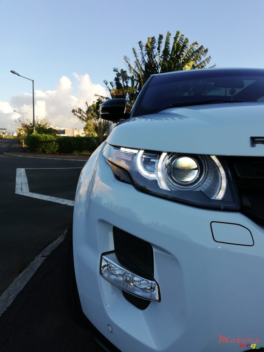 2011' Land Rover Range Rover Evoque photo #6